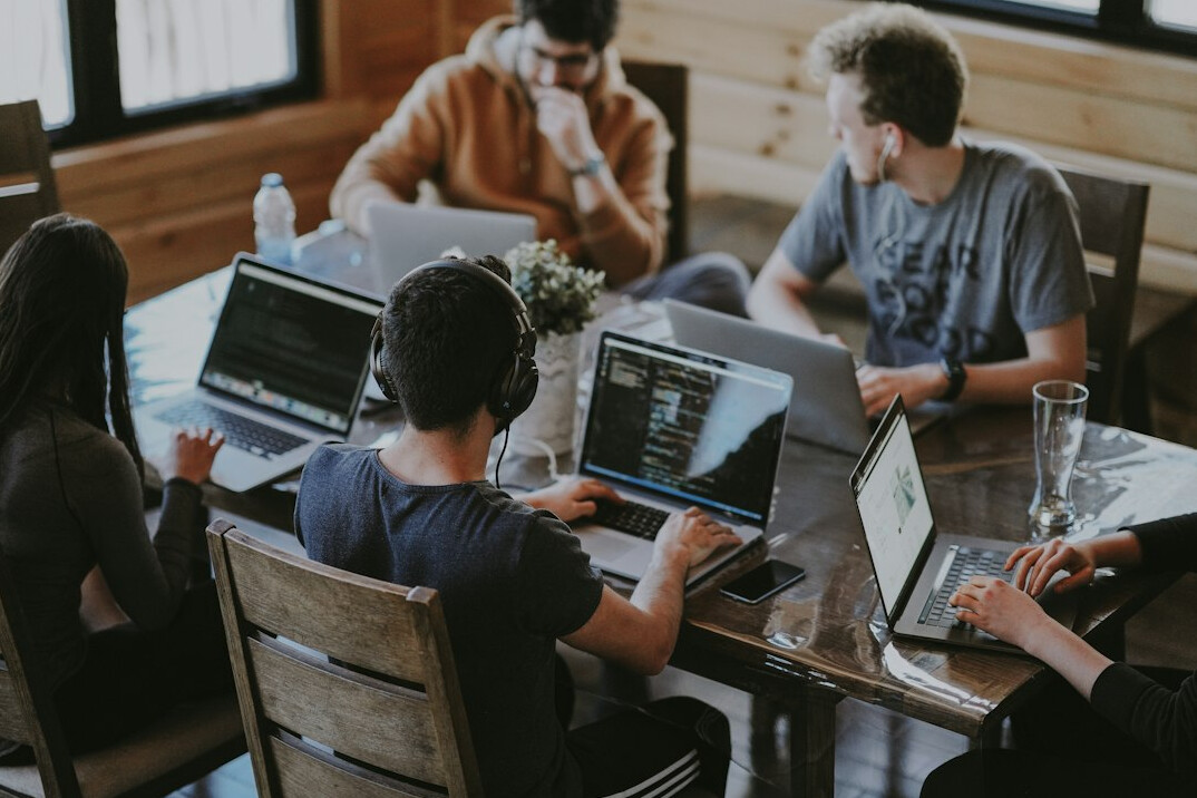 online programming course students